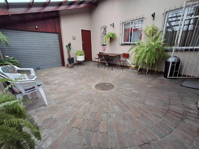 3 Bedroom Property for Sale in Bothasig Western Cape